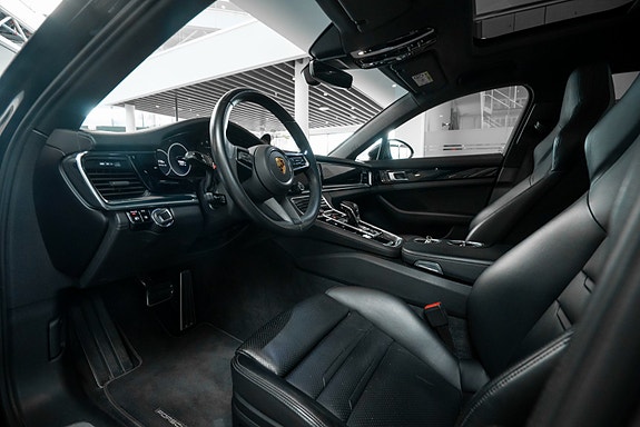Porsche Panamera 13 of 28
