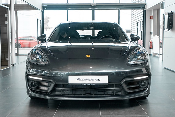 Porsche Panamera 2 of 28