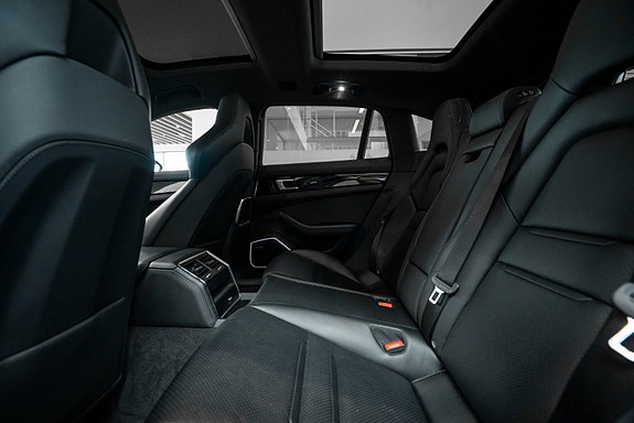 Porsche Panamera 27 of 28