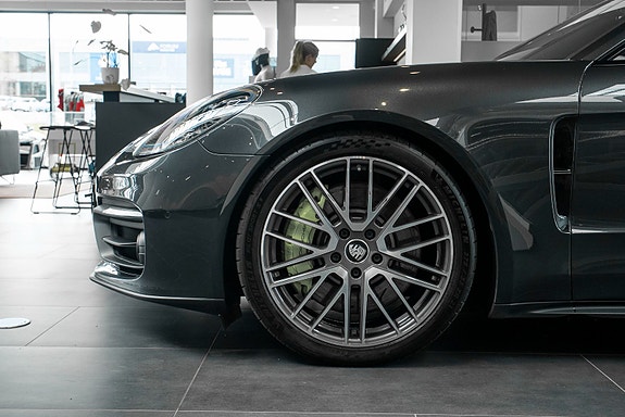 Porsche Panamera 5 of 28