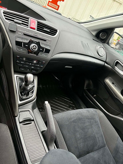 Honda Civic 5 of 16