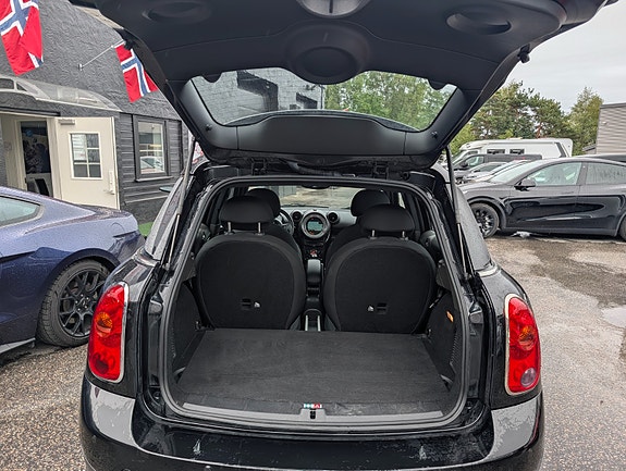 MINI Cooper 12 of 19
