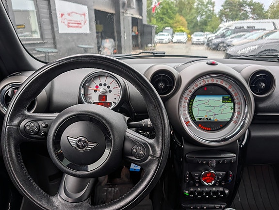 MINI Cooper 18 of 19