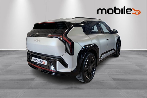 Kia EV3 3 of 28