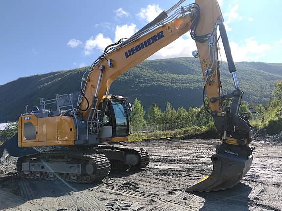 Liebherr 924 8 of 26