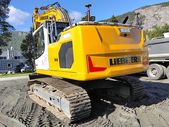 Liebherr 924 4 of 26