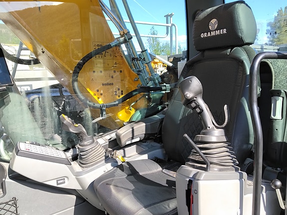 Liebherr 924 26 of 26