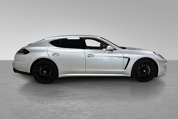 Porsche Panamera 3 of 30