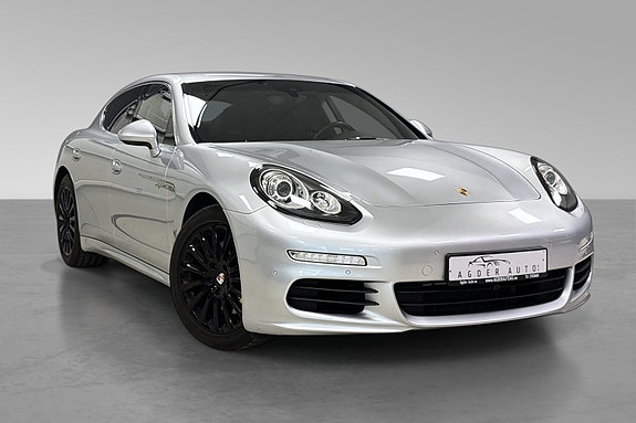 Porsche Panamera 2 of 30