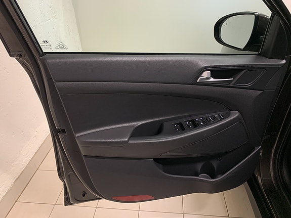 Hyundai Tucson 13 of 28