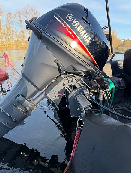 River 420 XR Black Edition 4 of 4