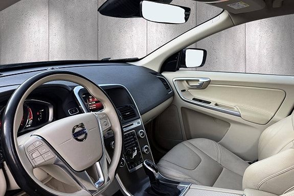 Volvo XC60 17 of 23