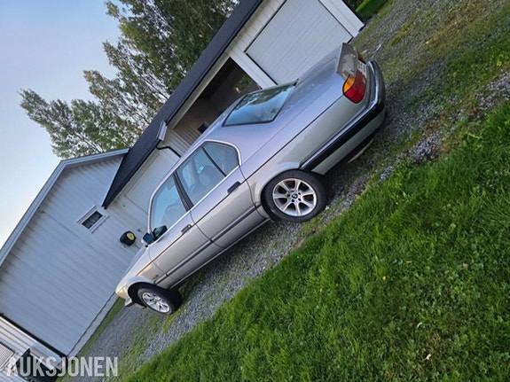 BMW 7-Serie 3 of 15