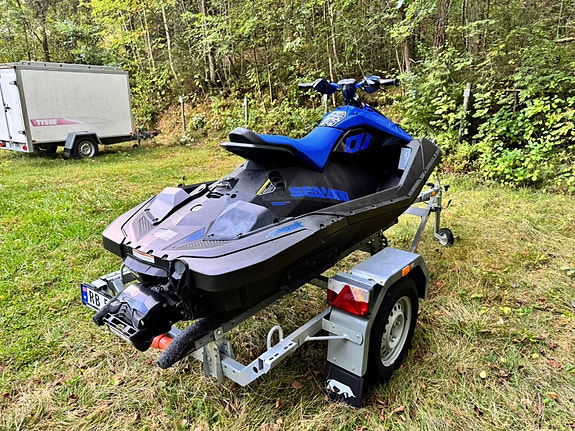 BRP SEA-DOO SPARK TRIXX 2UP 2023 / KUN 19 TIMER / HENGER / BATTERIDREVET HEIS 4 of 29