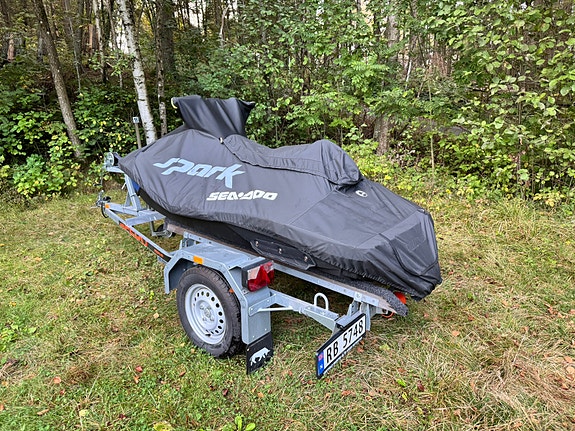 BRP SEA-DOO SPARK TRIXX 2UP 2023 / KUN 19 TIMER / HENGER / BATTERIDREVET HEIS 27 of 29