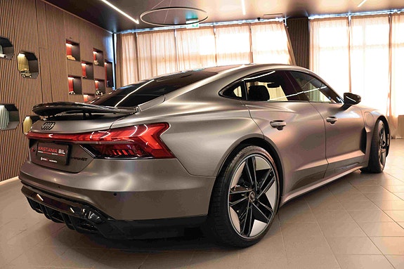 Audi e-tron GT RS 9 of 30