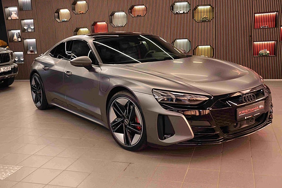 Audi e-tron GT RS 3 of 30