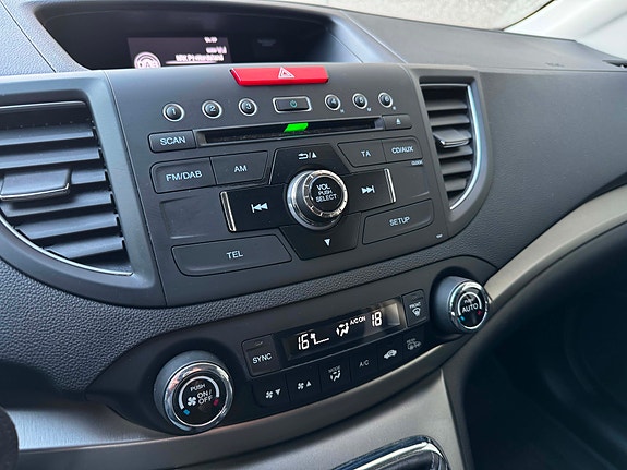 Honda CR-V 15 of 27