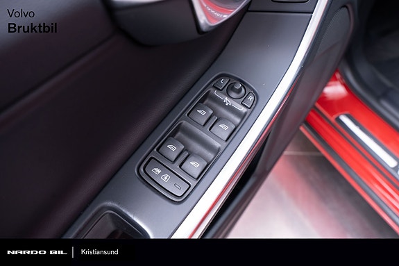 Volvo S60 25 of 30