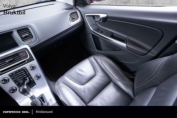 Volvo S60 29 of 30