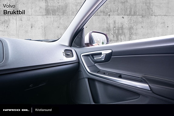 Volvo S60 17 of 30