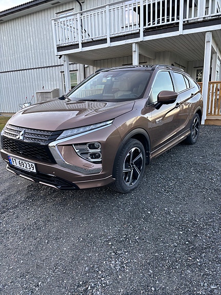 Mitsubishi Eclipse Cross 2 of 15