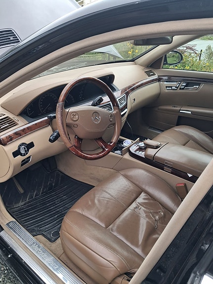 Mercedes-Benz S320 7 of 15
