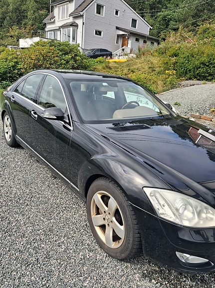 Mercedes-Benz S320 11 of 15