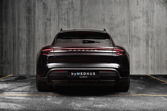 Porsche Taycan Turbo 12 of 30