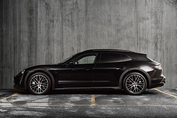 Porsche Taycan Turbo 4 of 30