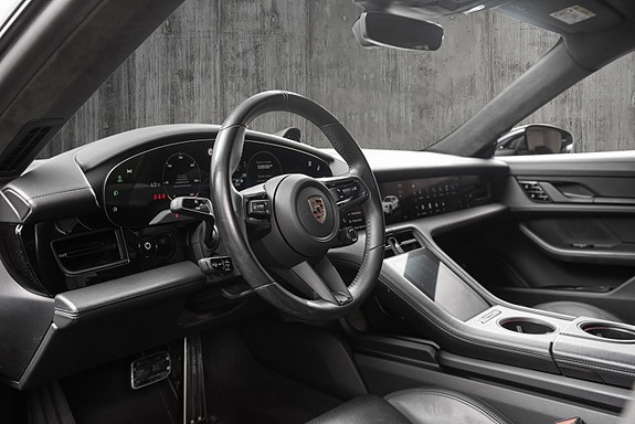 Porsche Taycan Turbo 20 of 30