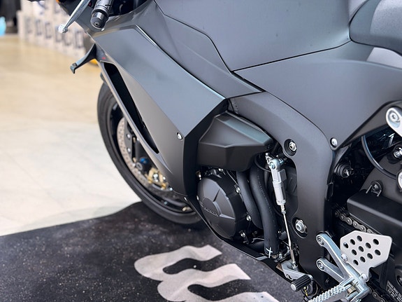 Honda CBR600RR //Lav Km stand- Kun 23,5 mil 17 of 23