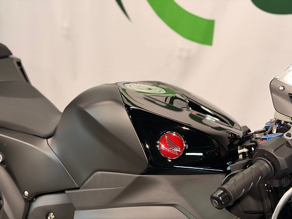 Honda CBR600RR //Lav Km stand- Kun 23,5 mil 7 of 23