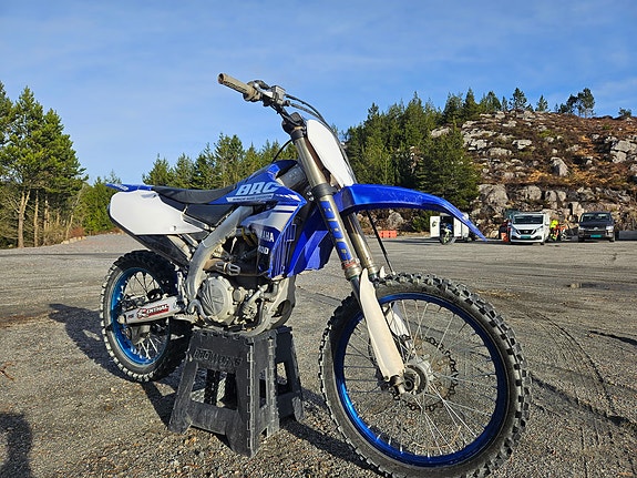 Yamaha YZ450F 3 of 6