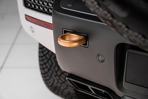Land Rover Defender 110 19 of 30