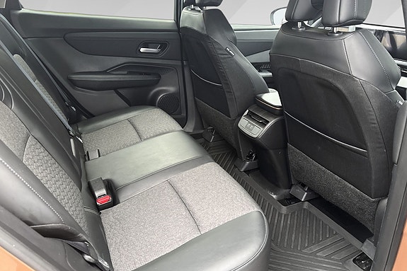 Nissan Ariya 10 of 20