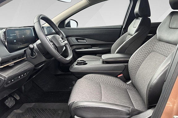 Nissan Ariya 13 of 20