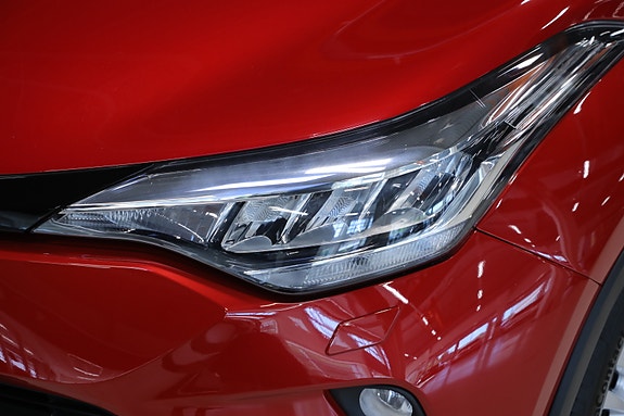 Toyota C-HR 11 of 30
