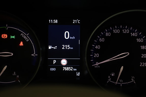 Toyota C-HR 30 of 30