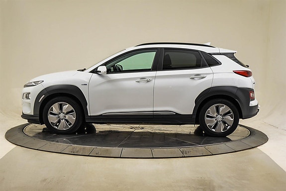 Hyundai Kona 2 of 28