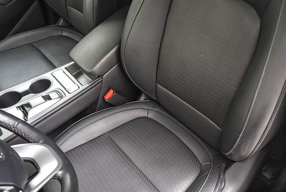 Hyundai Kona 14 of 28