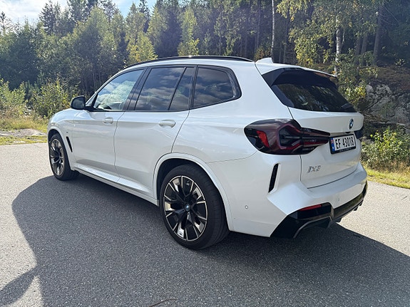 BMW iX3 16 of 30