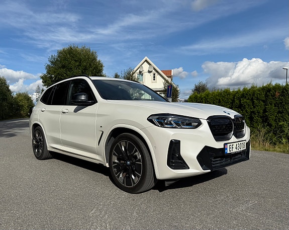 BMW iX3 9 of 30