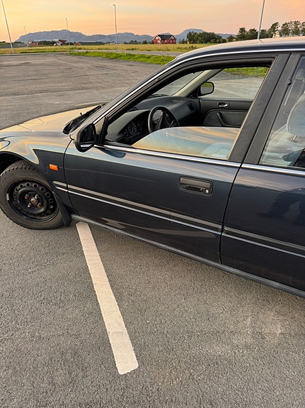 Honda Accord 9 of 30