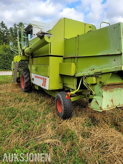 CLAAS Dominator 38 2 of 7
