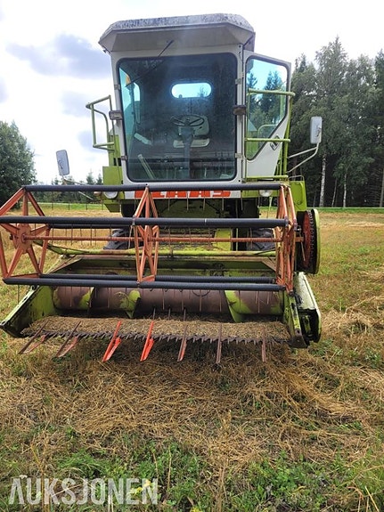 CLAAS Dominator 38 3 of 7