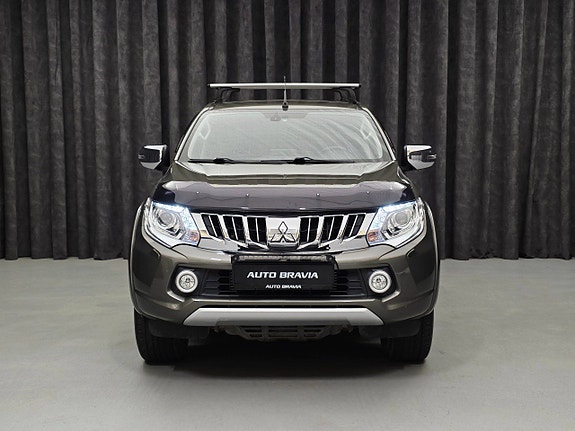 Mitsubishi L200 2 of 30