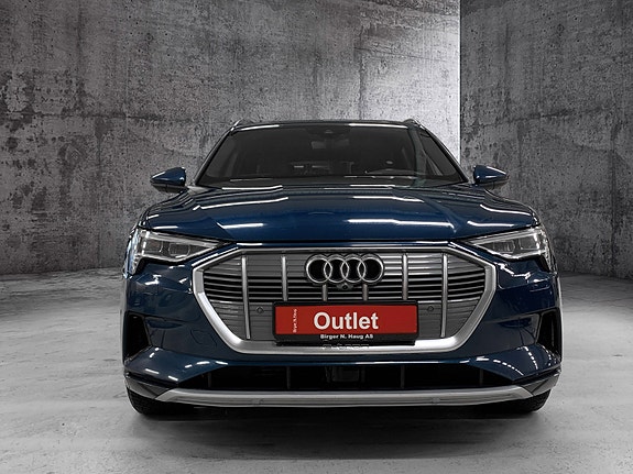 Audi e-tron 2 of 17