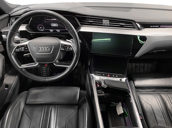 Audi e-tron 6 of 17