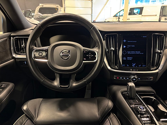 Volvo V60 14 of 30